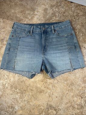 Old Navy OG Straight Frayed hem denim Women’s shorts Sz 10 Casual,Summer.